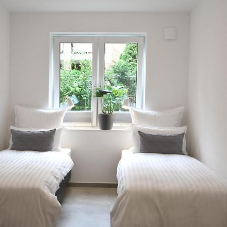 Familienfreundliche Neubauwohnung Mit Terrasse Hamburgo Exterior foto
