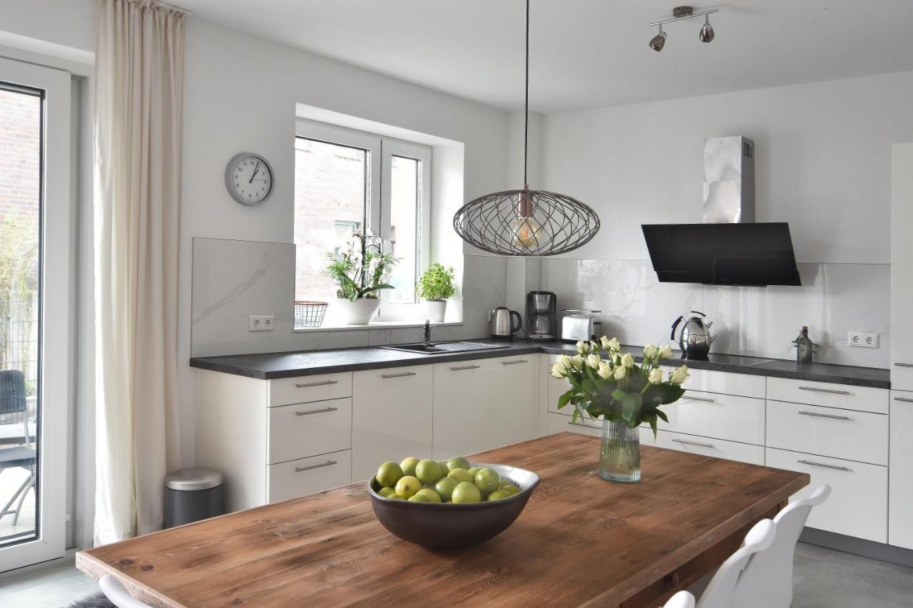 Familienfreundliche Neubauwohnung Mit Terrasse Hamburgo Exterior foto